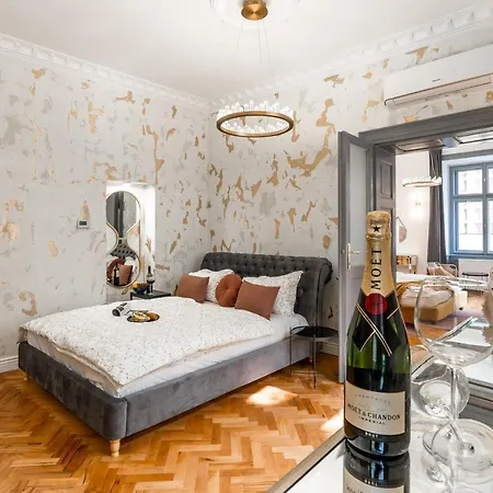 Appartement Emperor Castle View Praag