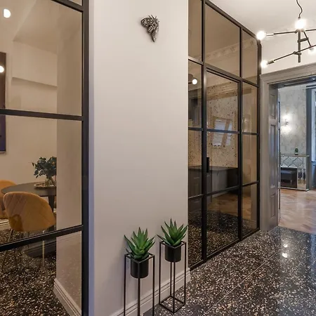 Emperor Castle View Appartement *