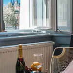 Emperor Castle View Apartment